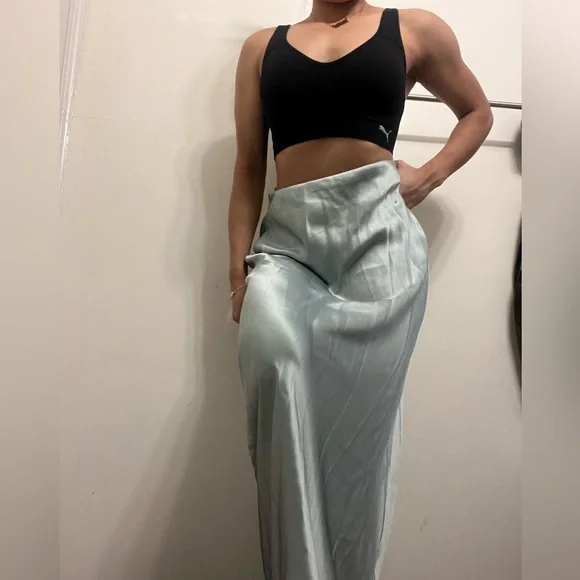 Reformation X Laura Harrier Lakisha Silk Skirt size 4 Aquamarine - Picture 4 of 11